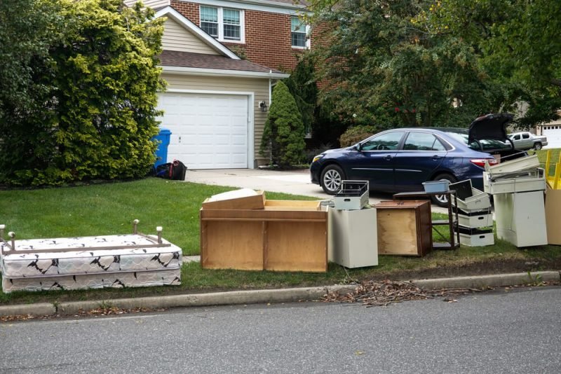 7 Ways Homeowners Benefit From Junk Removal Service