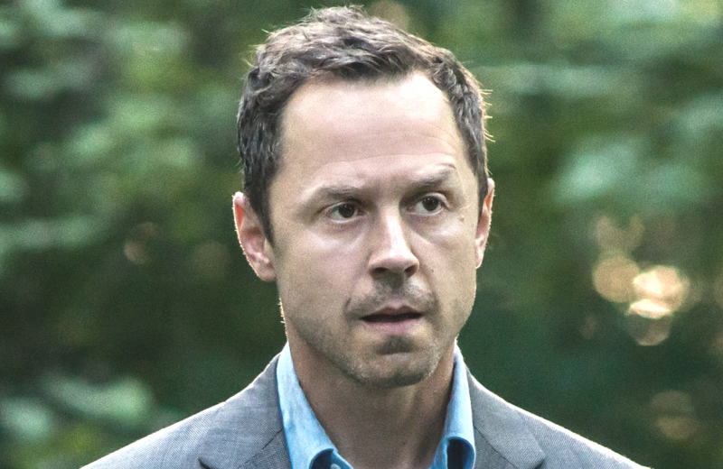 Sneaky Pete Season 4 Return? Will it Ever Be Released? - Piethis