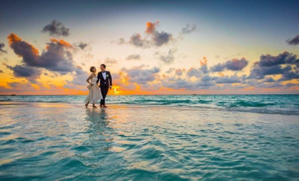5 Smart Tips To Plan An Unforgettable Honeymoon