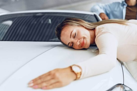 Should You Buy a Car Locally or Online in 2022