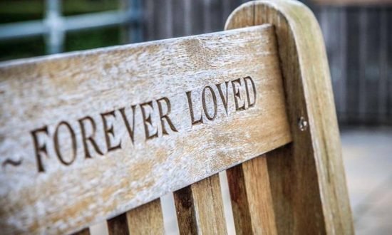 5 Reasons To Plan Your Memorial In Advance