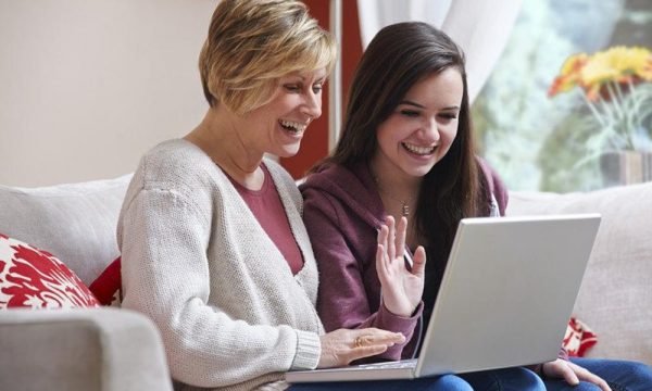 5 Tips to Help Keep Your Teen Safe Online