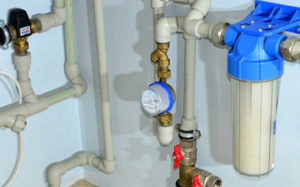 10 Benefits of Having a Home Water Filter System