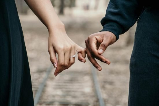 5 Essential Tips for Finding the Perfect Engagement Ring