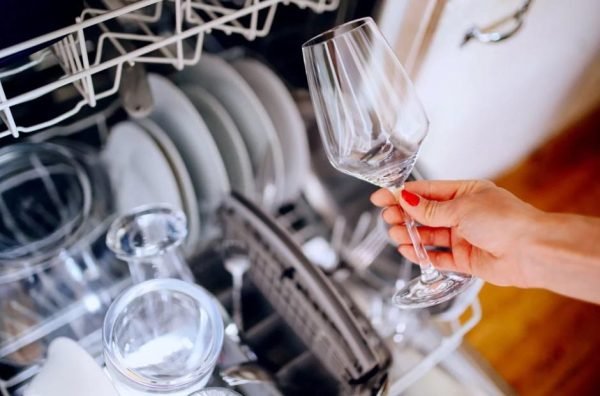 Keeping Your Dishwasher Spotless
