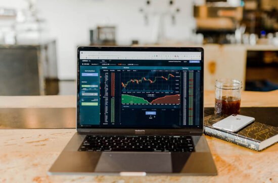 Guide to Begin Investing with a Prop Trading Firm
